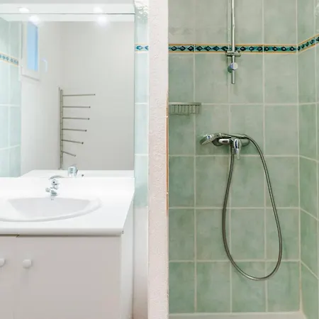 T3 Climatise Avec Piscine, Balcon, Parking, A 400m De La - Narbonne-plage - Fr-1-409-30 Apartman