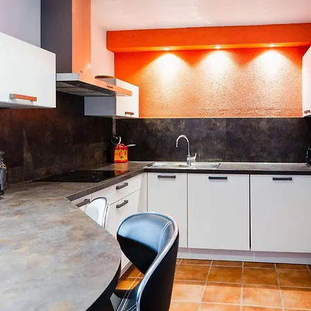 T3 Climatise Avec Piscine, Balcon, Parking, A 400m De La - Narbonne-plage - Fr-1-409-30