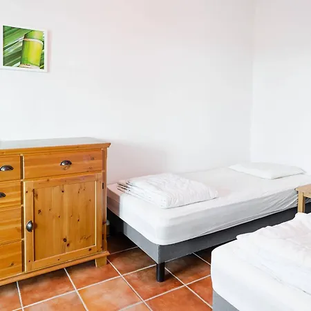 Apartman T3 Climatise Avec Piscine, Balcon, Parking, A 400m De La - Narbonne-plage - Fr-1-409-30 Narbonne