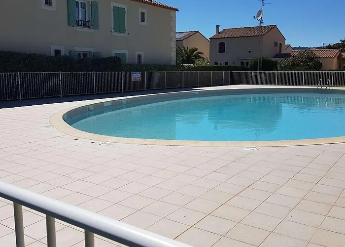 T3 Climatise Avec Piscine, Balcon, Parking, A 400m De La - Narbonne-plage - Fr-1-409-30 Διαμέρισμα *